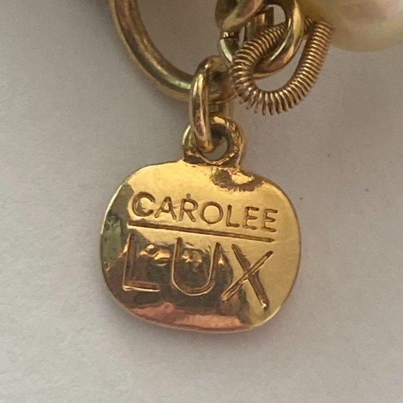 Carolee Lux Signed Vintage Faux Pearl Gold Tone Necklace w/ Clip Hoop Earrings - Picture 4 of 11